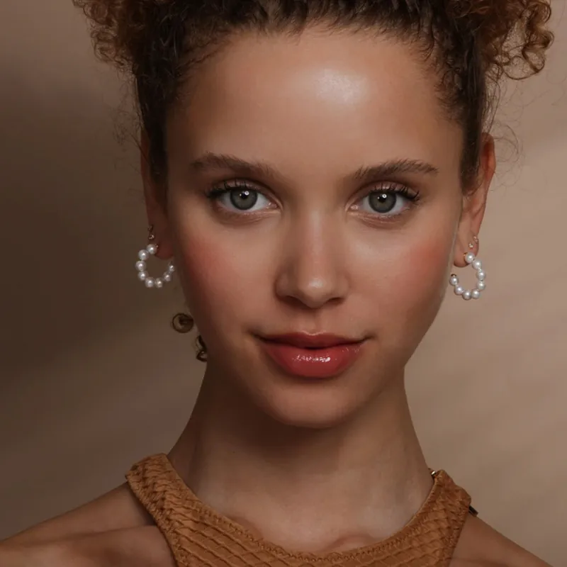 Elegante Künstliche Perlen Creolen 18K Vergoldet Edelstahl C-Form Französischer Retro Luxus Für Frauen