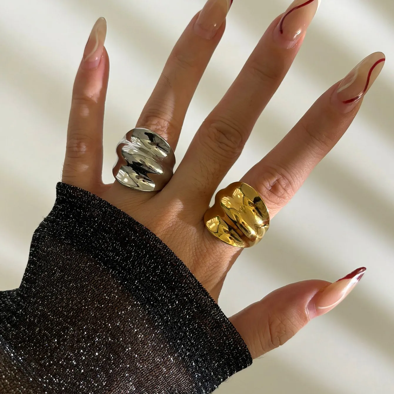 Minimalist Stainless Steel Wave Design Ring For Women Edgy Exaggerated Smooth Wide Irregular Metal Finger Ring Fashion Jewelry