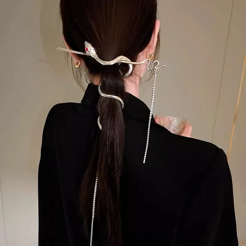 Silver Alloy Snake Hair Stick With Rhinestone Long Tassel And Red Gemstone Eyes Punk Gothic Hair Accessories For Women