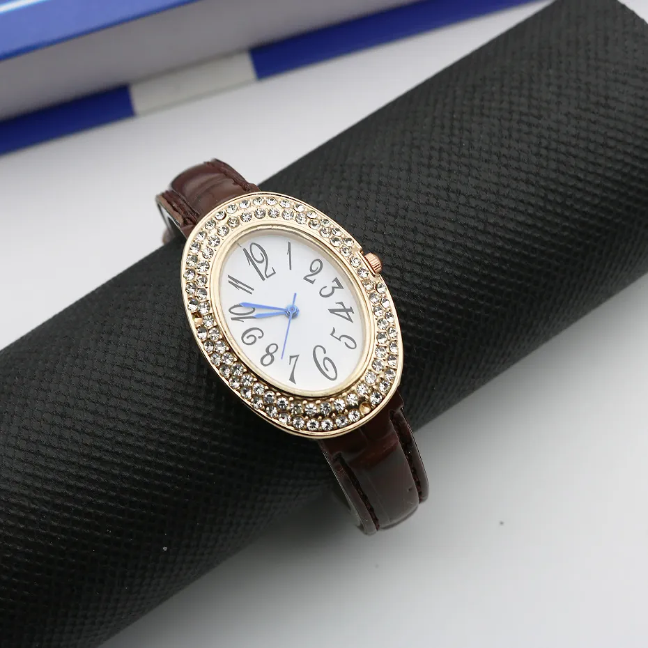 Elegant Women Quartz Watch With Oval Rhinestone Alloy Case And Crocodile Pattern Leather Strap Retro Style