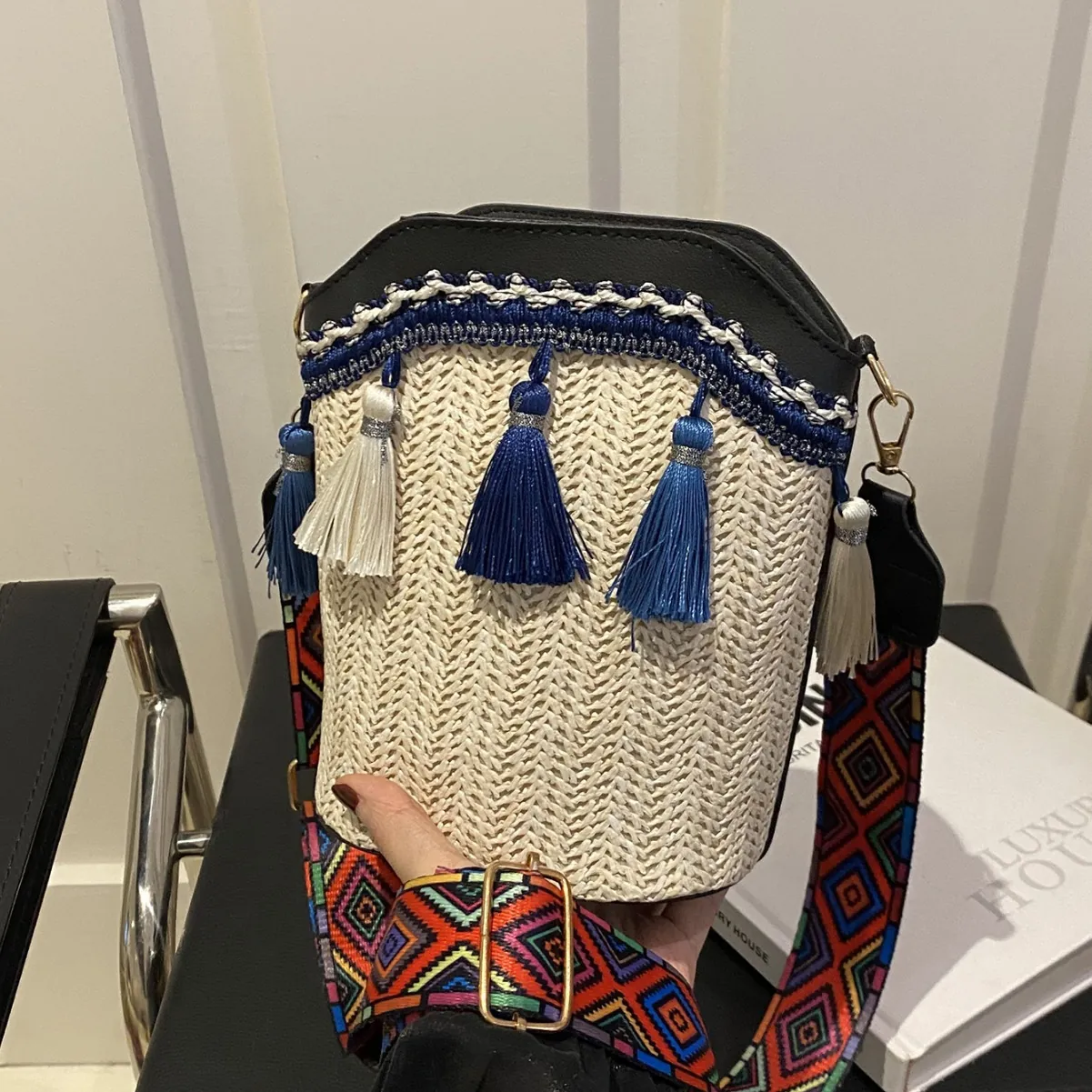 Women Woven Bucket Bag Straw Crossbody Tassel Boho Geometric Wide Strap PU Leather Trim Fashion Small Handbag
