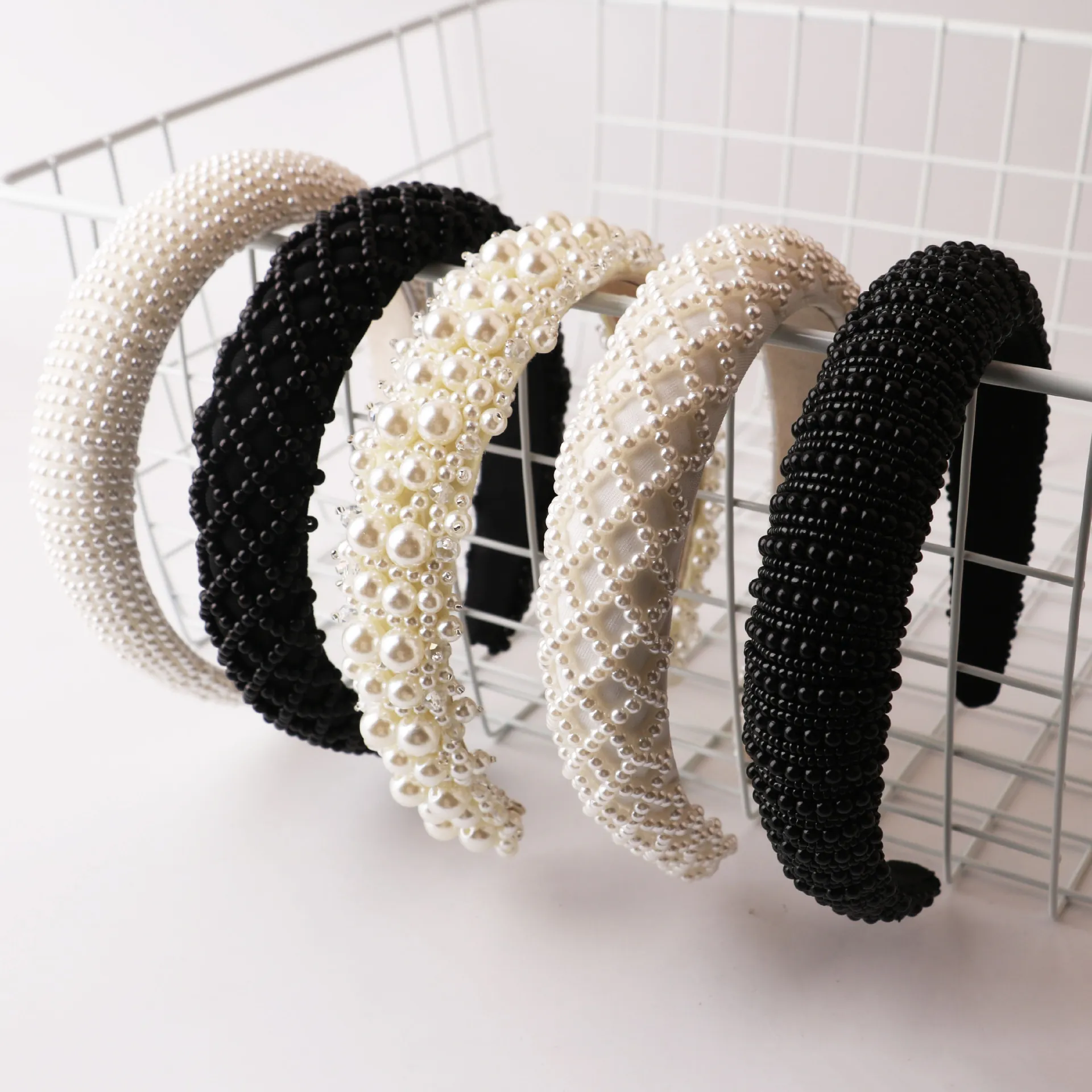 Faux Artificial Pearl Beaded Padded Headband Retro Elegant Wide Hair Hoop Fabric Thickened Fashion Hair Accessory For Women