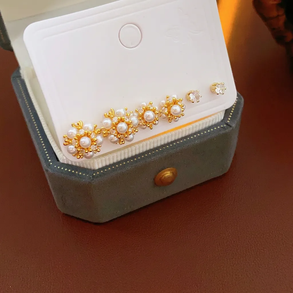Orecchini A Fiore Con Künstliche Perle Di Imitazione Placcati In Oro Retrò Con Zircone E Perno In Argento Gioielli Eleganti Per Donna