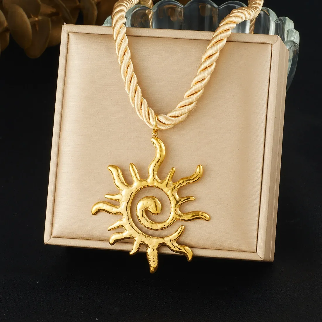 Collier Pendentif Soleil Vintage Plaqué Or Acier Inoxydable Grosse Chaîne Torsadée Bijoux Bohème Pour Femmes