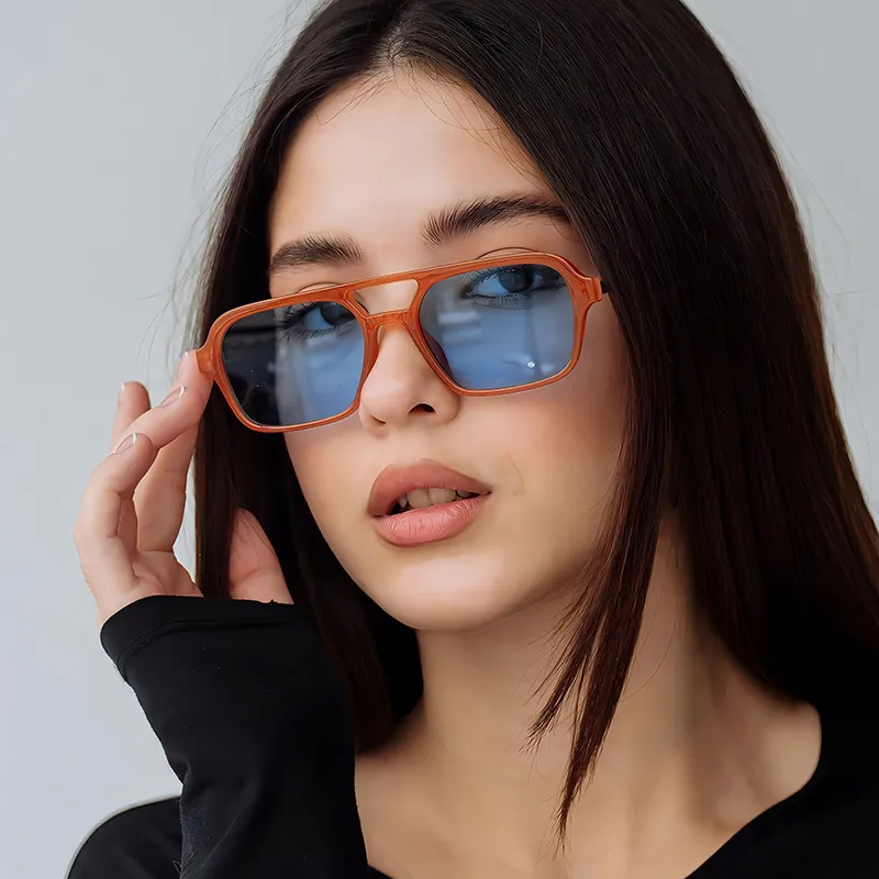 Occhiali Da Sole Quadrati Retro Doppio Ponte Metallo PC Protezione UV400 Aste Traforate Moda Esterna Unisex