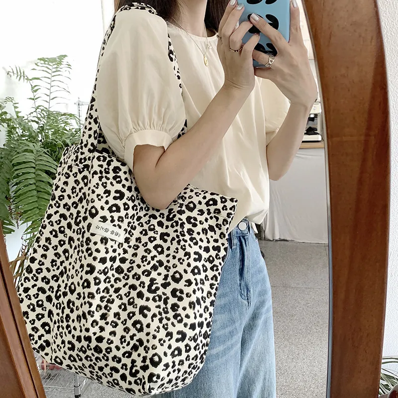 Leopard Print Canvas Tote Bag Large Capacity Casual Shoulder Handbag For Women Daily Shopping Retro Chic