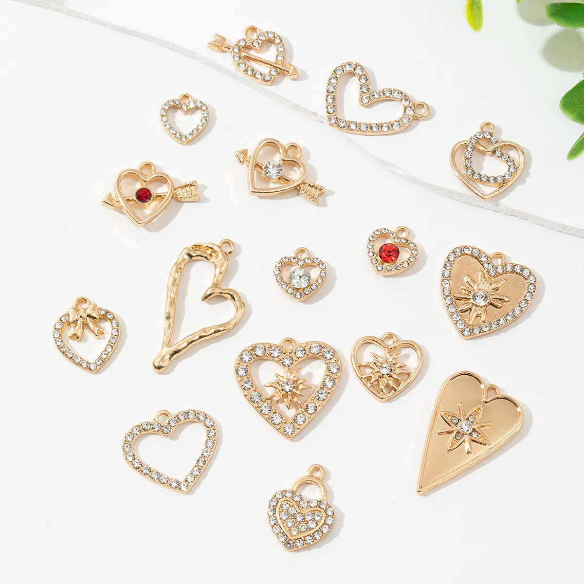Heart Shaped Alloy Pendants With Rhinestones For DIY Jewelry Making Necklaces Bracelets Earring Accessories Fashionable