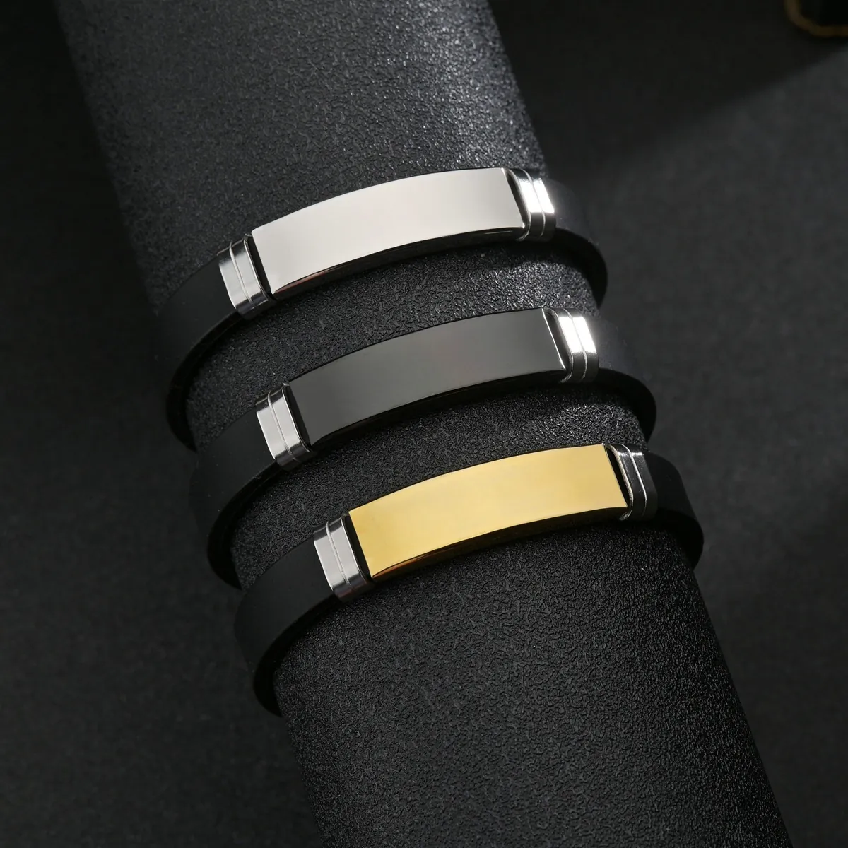 Bracelet Sportif En Silicone Plaque ID Acier Inoxydable Boucle Bracelet Minimaliste Pour Hommes Femmes