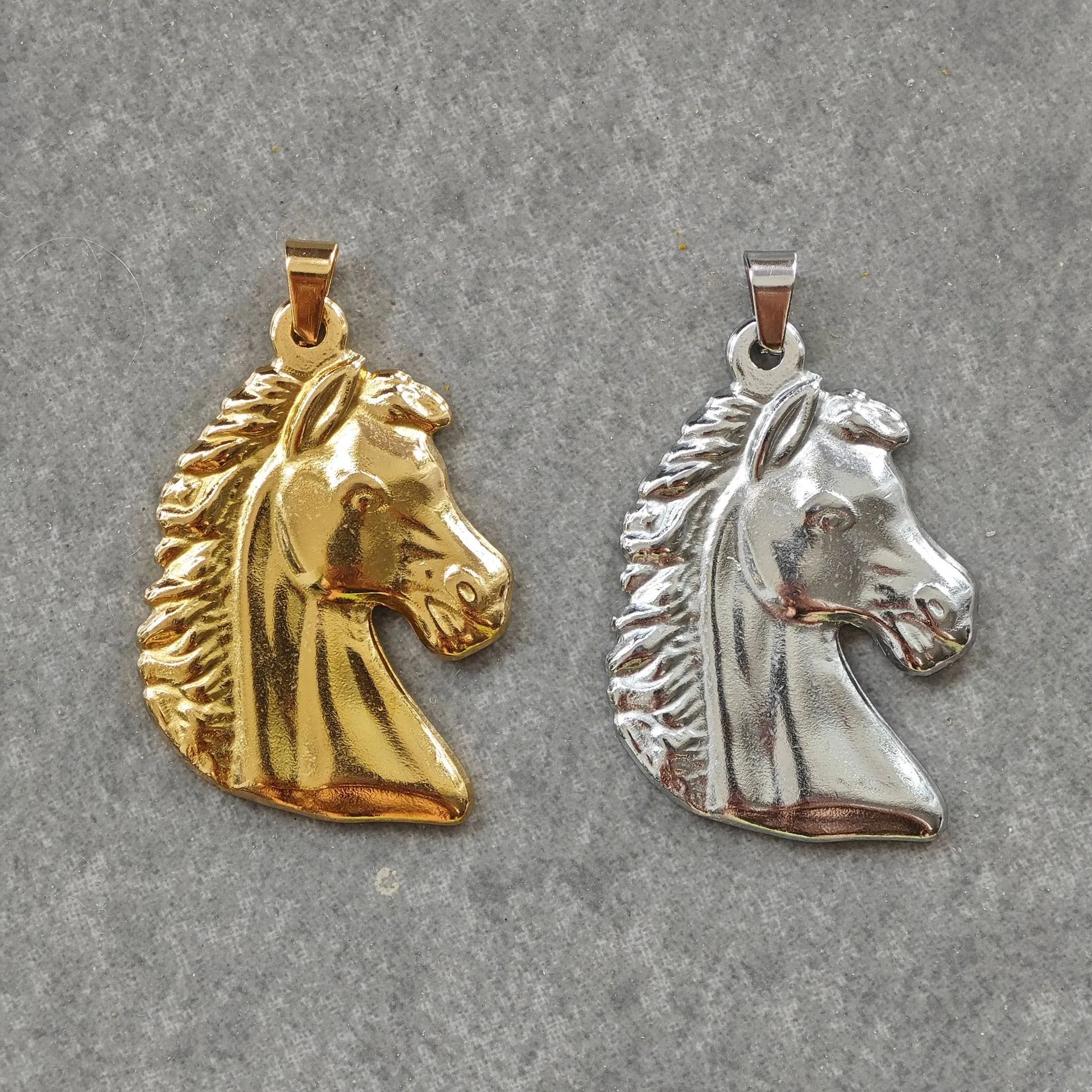 Collier Pendentif Tête De Cheval Acier Inoxydable Plaqué Or Design Sculpté Vintage Bijoux Animaux Pour Femmes Hommes