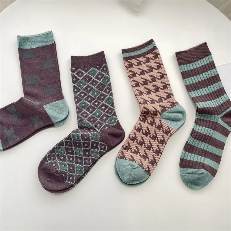 Women Vintage Houndstooth Crew Socks Soft Acrylic Striped Argyle Warm Winter Socks For Everyday Casual Wear