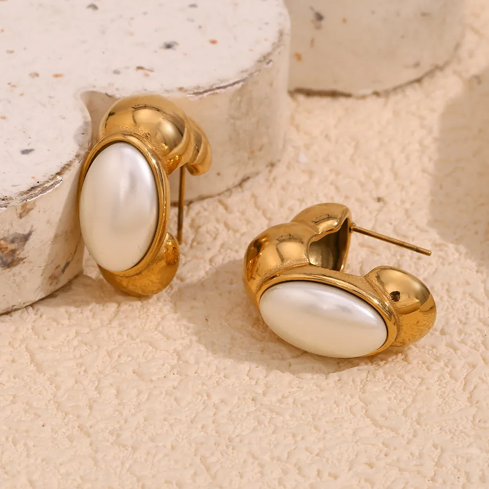 Boucles D'oreilles Puces Vintage Acier Inoxydable Plaqué Or 18K Künstliche Perle Blanche Style Français Élégant Bijoux Géométriques Pour Femmes