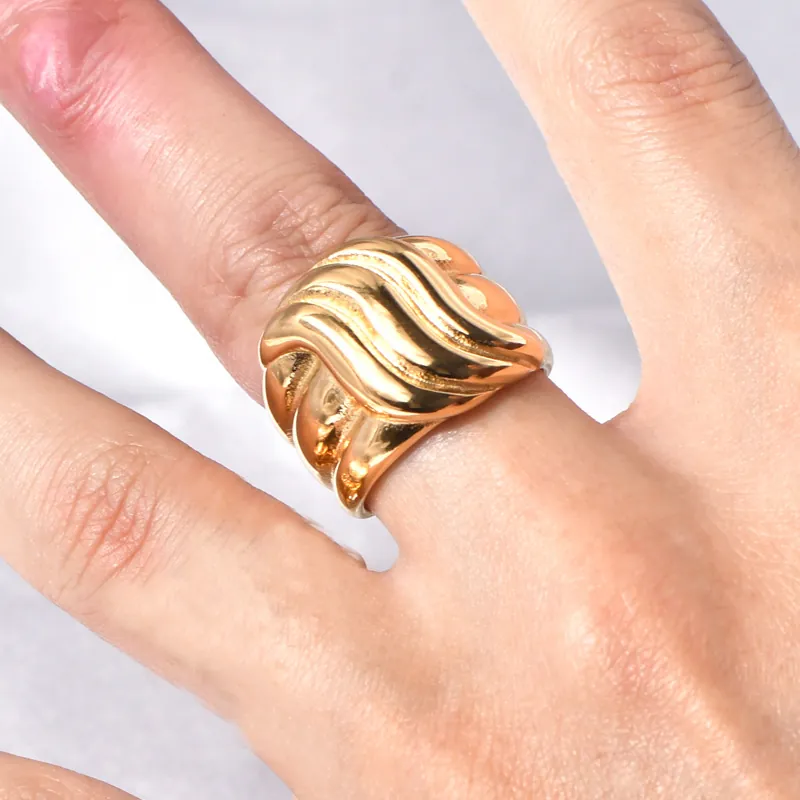 Wave Embossed Stainless Steel Ring Personality Geometric Gold Silver Unisex Trendy Fashion Band Jewelry Finger Ring