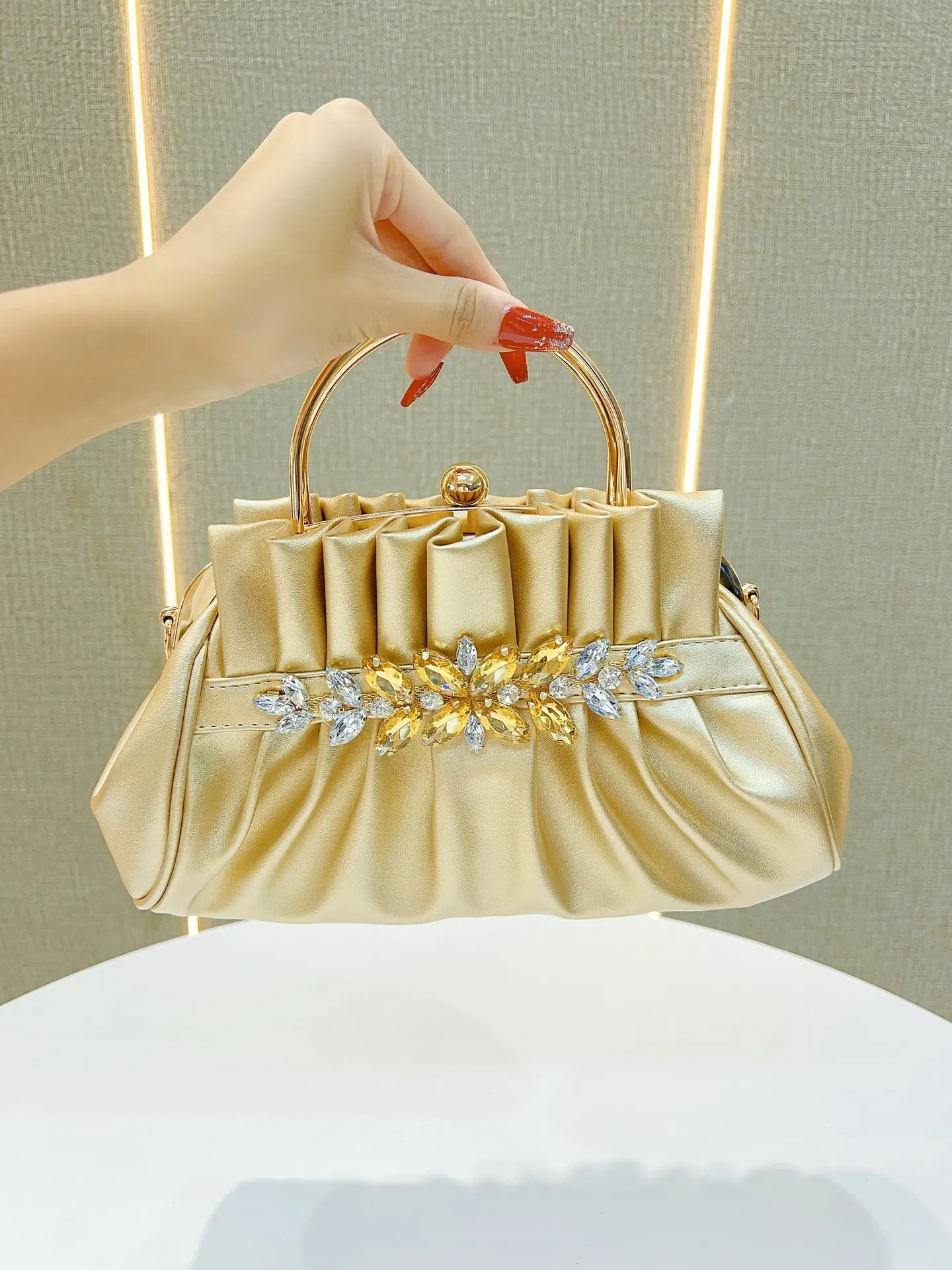 Women Evening Clutch Bag Rhinestone Flower Pleated Satin Handbag Metal Ring Handle Chain Strap Party Wedding Elegant