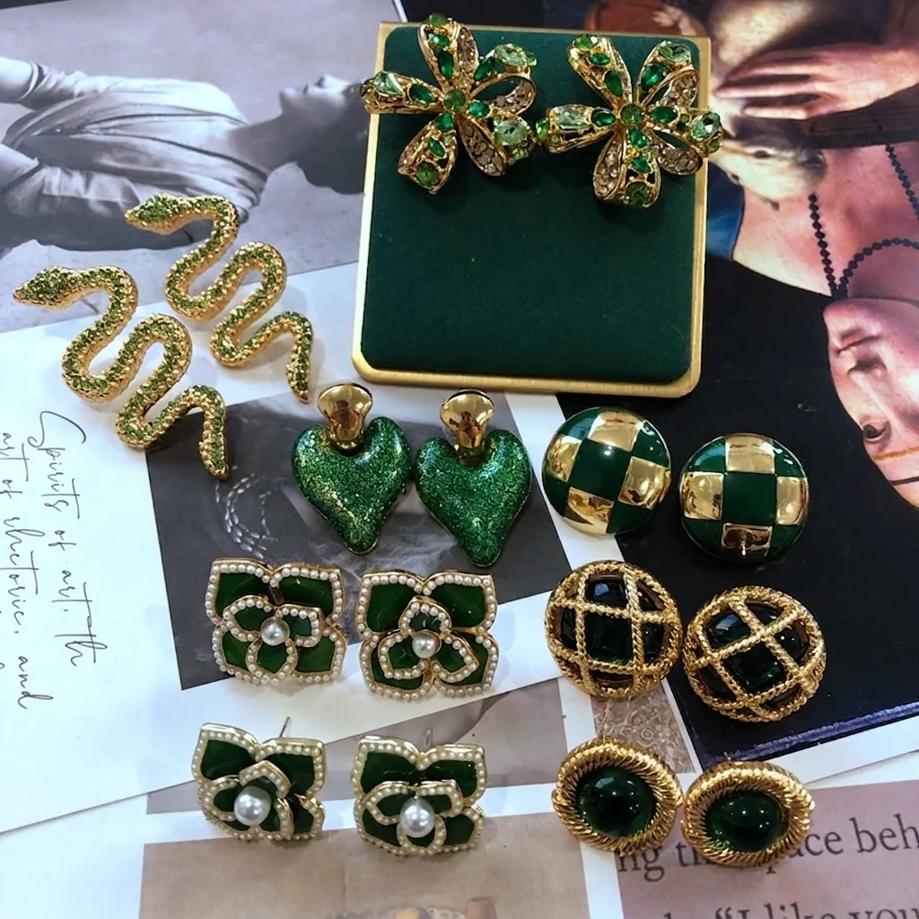 Boucles D Oreilles Vintage Émail Vert Émeraude Fleur Serpent Pour Femmes Avec Tige En Argent Alliage Strass Künstliche Perle
