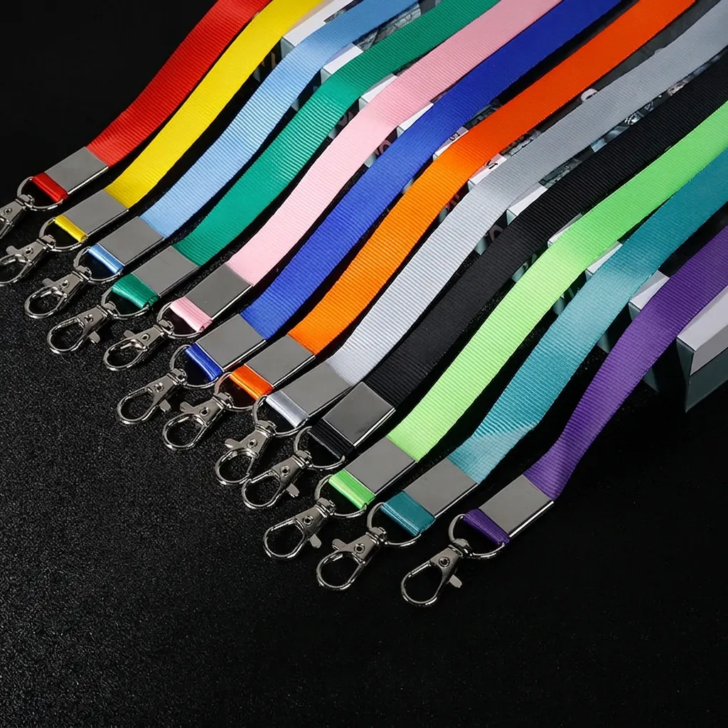 Polyester Schlüsselband Mit Zwei Metall Karabinerhaken Für Ausweise Verdicktes Nackenband Für Büro Schule Modern Stil