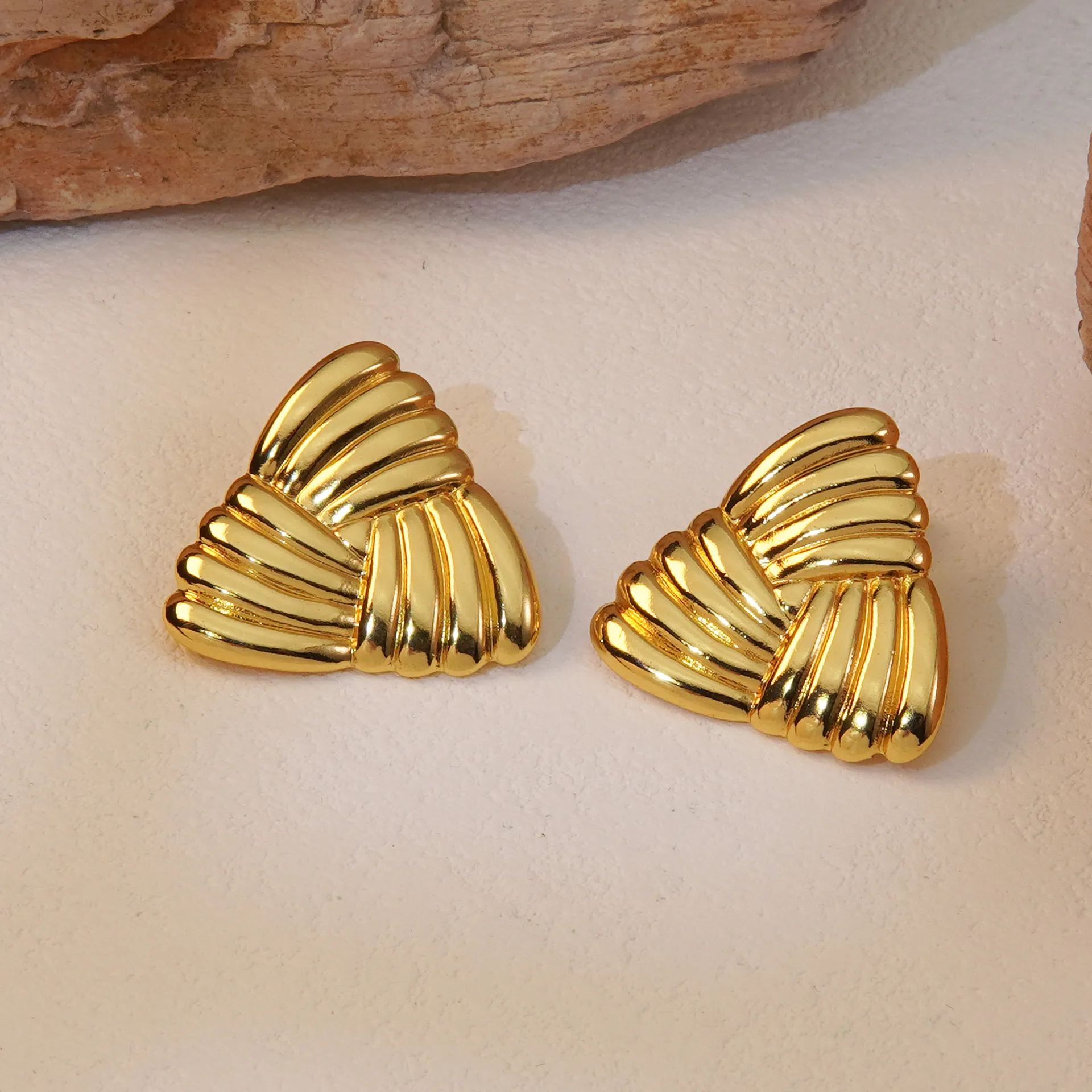 Orecchini A Triangolo In Acciaio Inossidabile Con Textura A Costine Geometrici Minimalisti Vintage Placcati Oro Gioielli