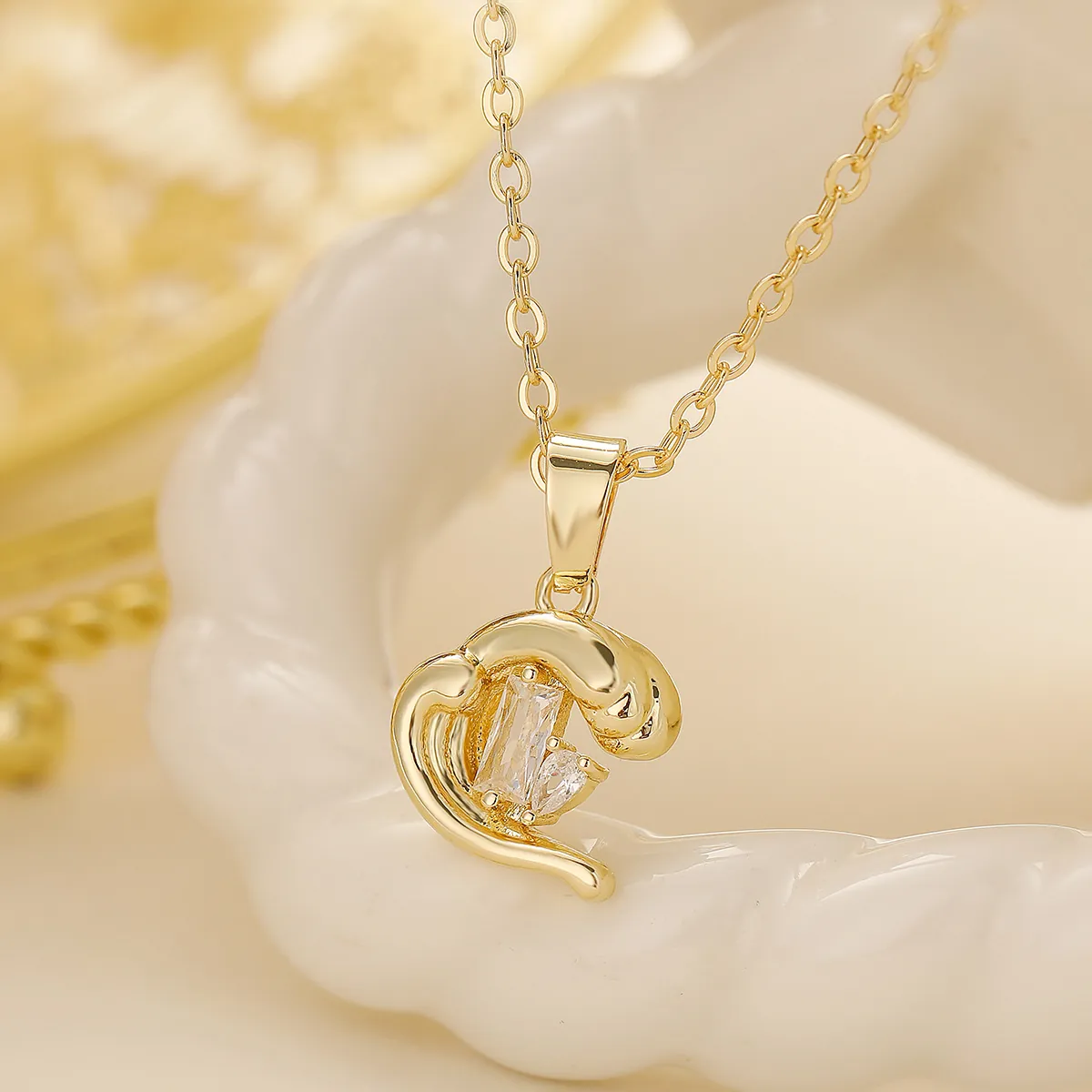 Geometric Zircon Pendant Necklace Copper Irregular Heart Shaped Wave Design Elegant Jewelry For Women