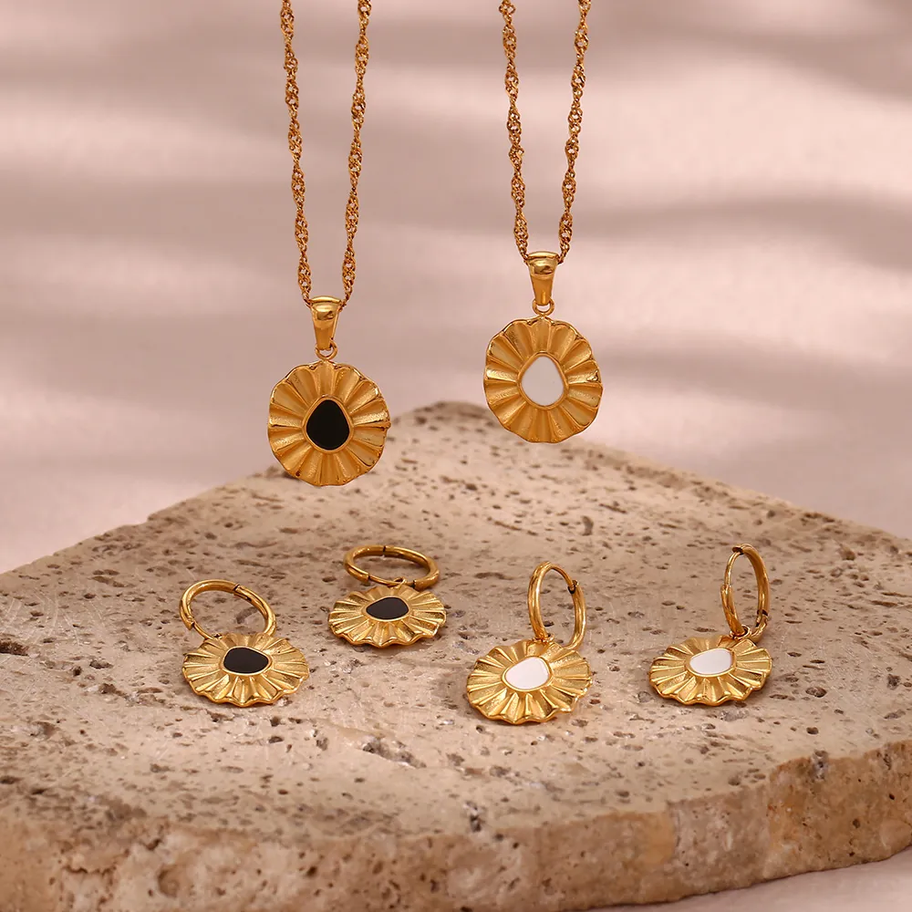 Vintage Stainless Steel Sun Flower Enamel Pendant Necklace Earrings Jewelry Set Gold Plated Wave Chain Women Fashion Jewelry