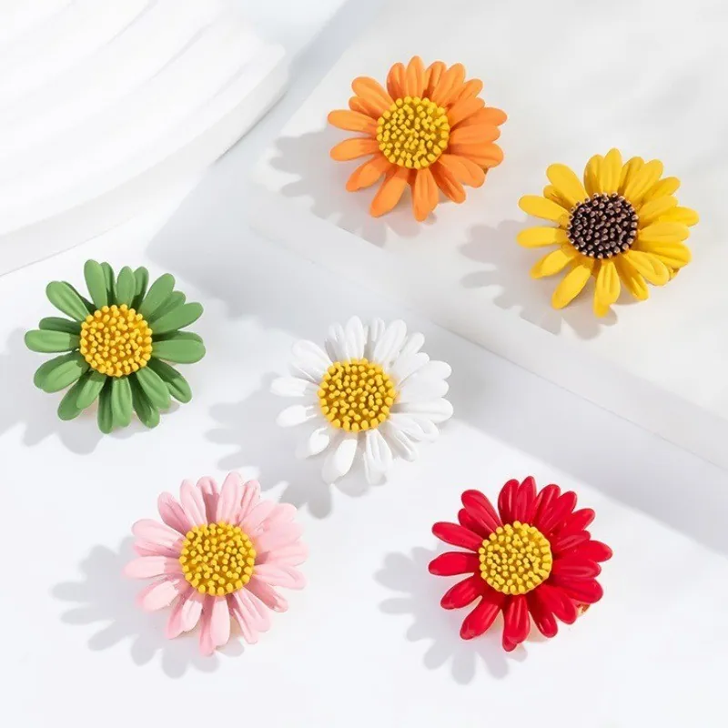 Daisy Sunflower Brooch Pin Alloy Resin Floral Rhinestone Sweet Pastoral Style Women Clothing Accessories