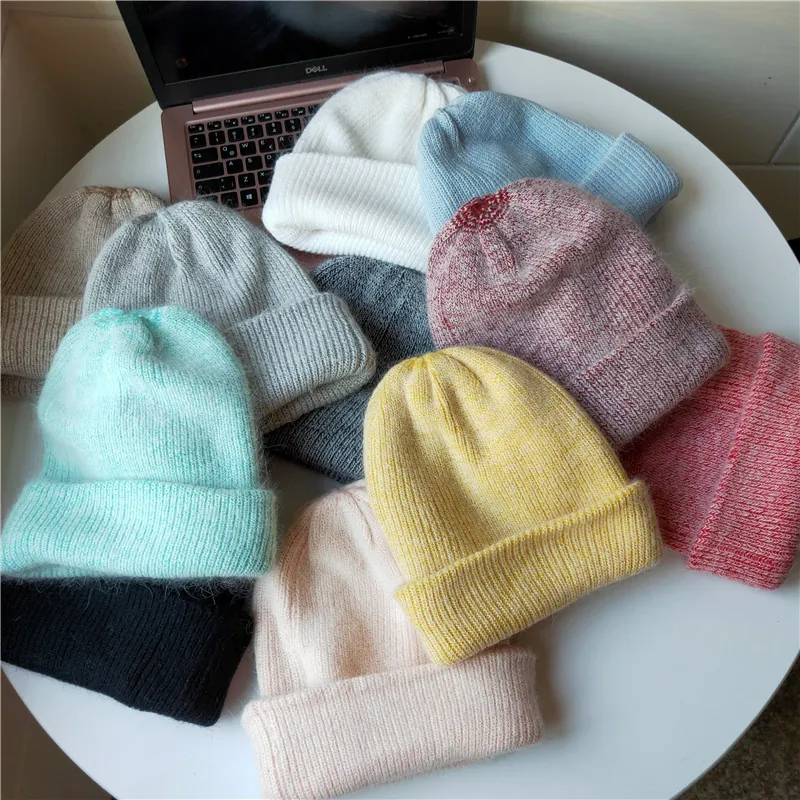 Bonnet en Tricot Acrylique Souple pour Femme Hiver Chaud Texture Pelucheuse Bord Replié Couleur Unie Chiné Mode Quotidien