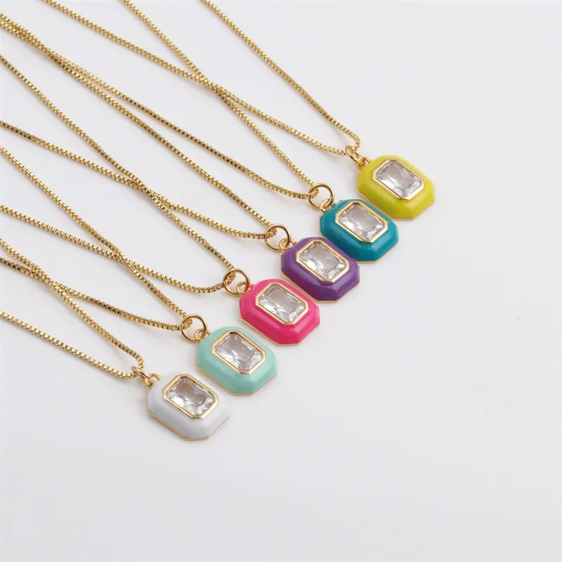 Collier Pendentif Rectangle Géométrique Cuivre Plaqué Or Avec Bordure En Émail Coloré Et Cristal De Zircon Pour Femme