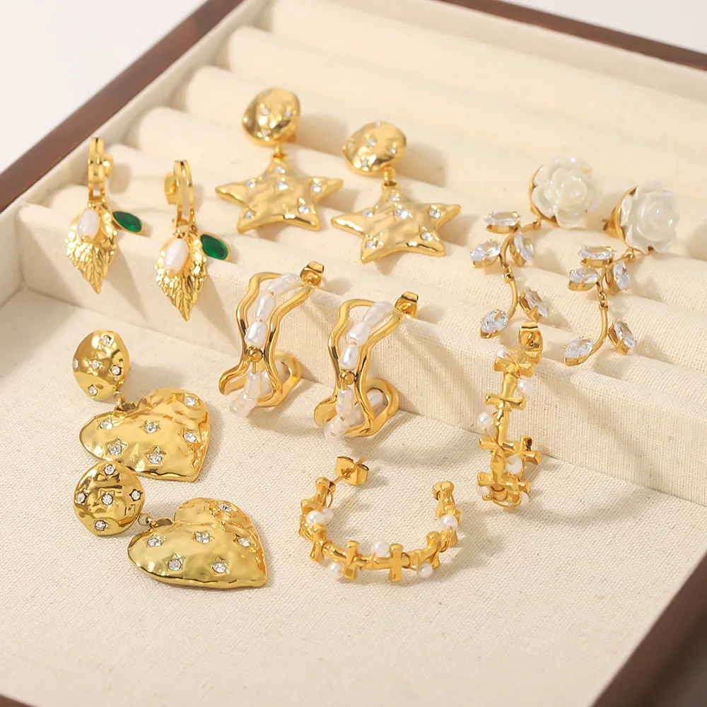 Boucles D Oreilles Acier Inoxydable Plaqué Or 18K Zircone Künstliche Perle Cœur Étoile Fleur Feuille Pendants Rétro