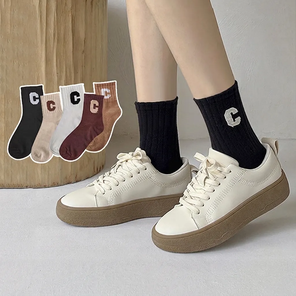 Women's Casual Mid-calf Socks Letter C Embroidery Breathable Polyester Crew Socks Ribbed Cuff Fashion Athletic Daily Socks