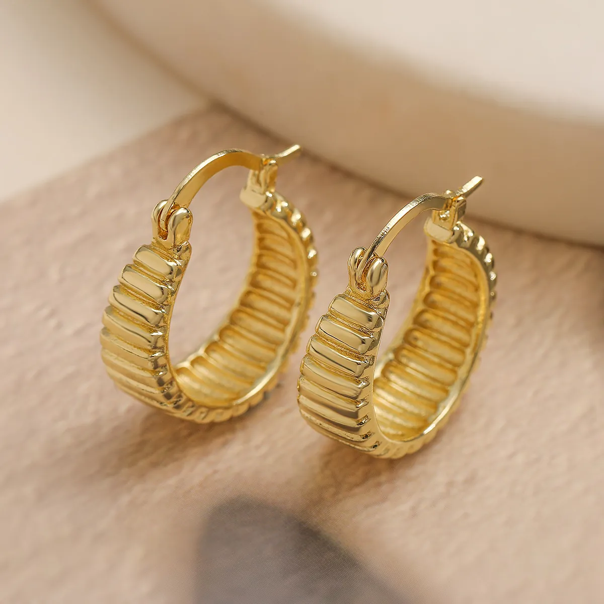 Orecchini A Cerchio Geometrici Minimalisti Con Texture A Righe Nervate Gioielli In Rame Placcato Oro Per Donna Accessorio
