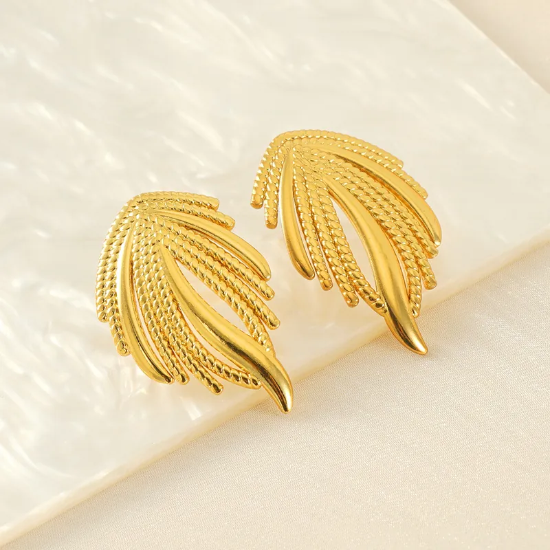 Orecchini A Lobo A Forma Di Ala Acciaio Inossidabile Placcato Oro 18K Vintage Texturizzato Design Unico Per Donna