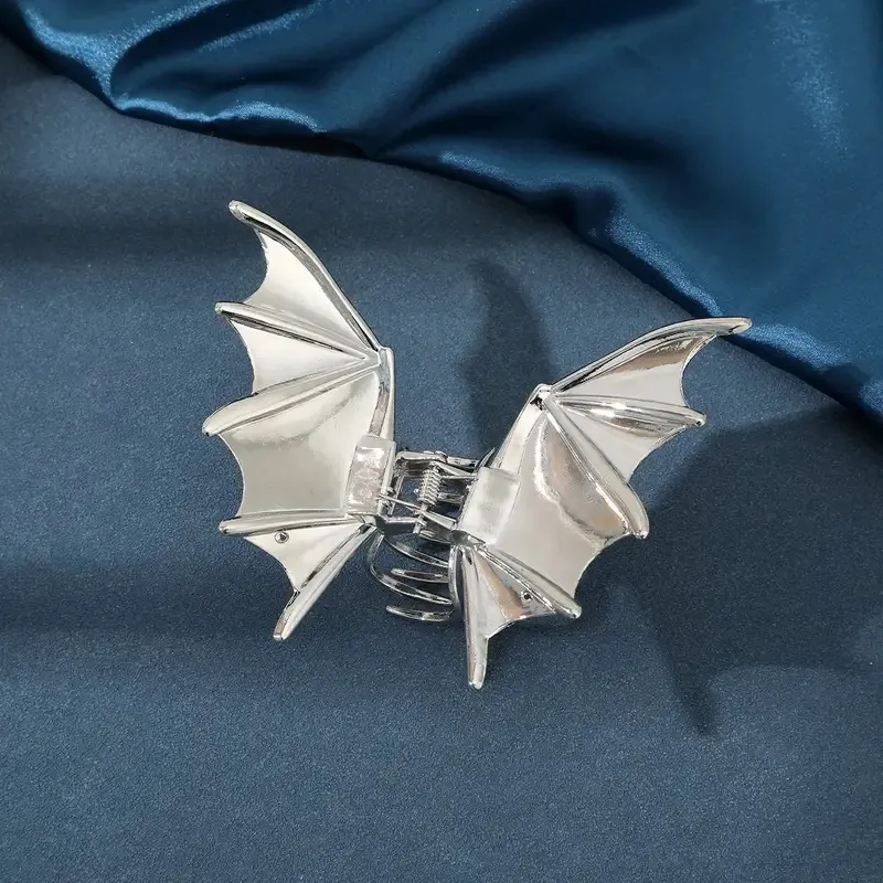 Metal Bat Spider Skeleton Hand Hair Claw Clip Halloween Gothic Punk Party Hair Accessories For Women Alloy Shark Clip