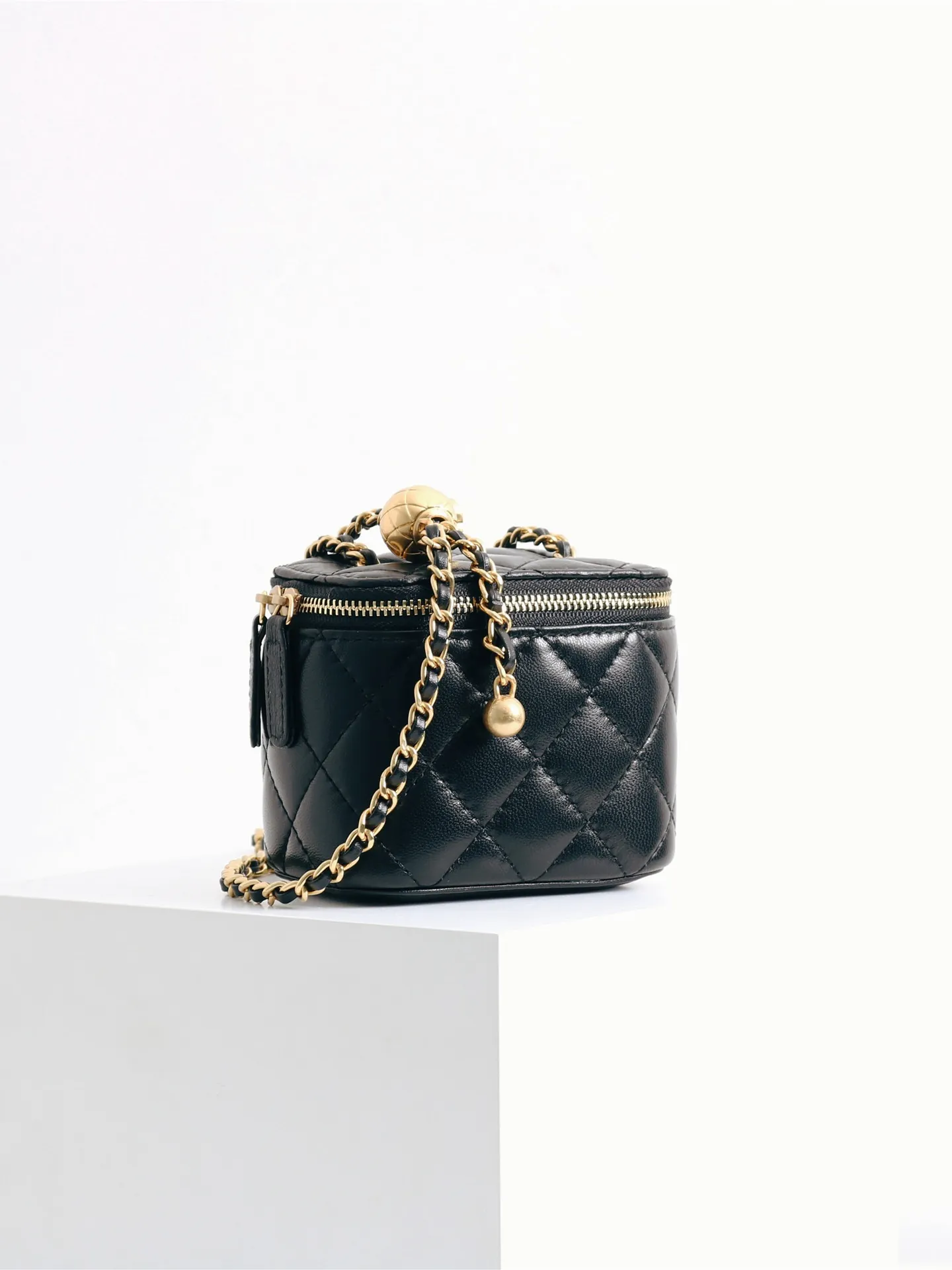 Mini Crossbody Bag Genuine Sheepskin Leather Quilted Pattern Golden Ball Chain Strap Vanity Case Square Box For Women
