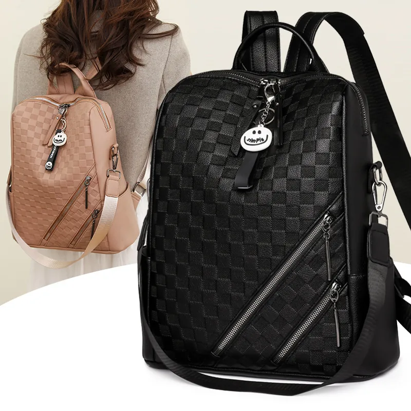 Damen Mode Rucksack Aus PU-Leder Große Kapazität Karomuster Mehrere Taschen Pendlertasche Mit Smile Anhänger