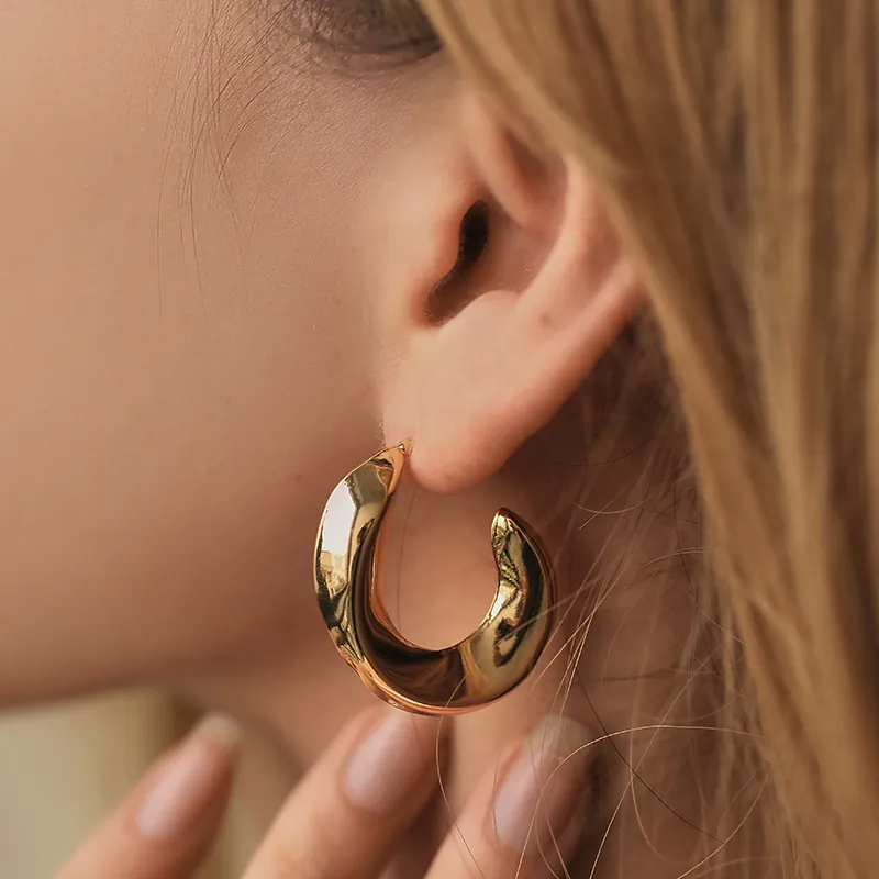 Orecchini a Bottone in Rame Placcato Oro 18K Minimalisti per Donna Gioielli per Orecchie in Stile Metallico a Forma di C Geometrica