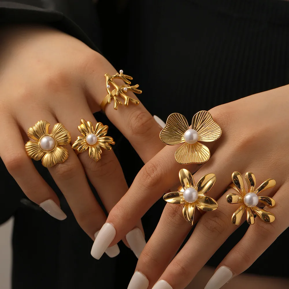 Floral Artificial Pearl Finger Ring Stainless Steel 18K Gold Plated Adjustable Open Statement Jewelry For Women French Retro Style