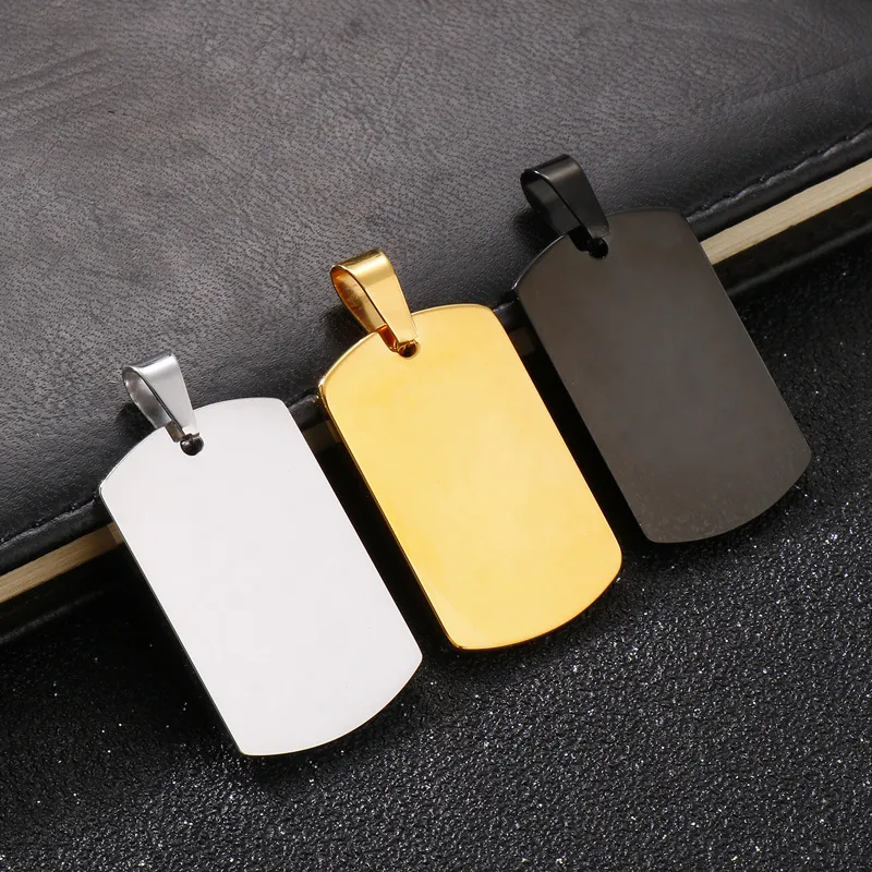 Collier Pendentif Dog Tag en Acier Inoxydable Minimaliste pour Hommes Femmes Plaque Rectangulaire Polie Bijoux de Style Militaire