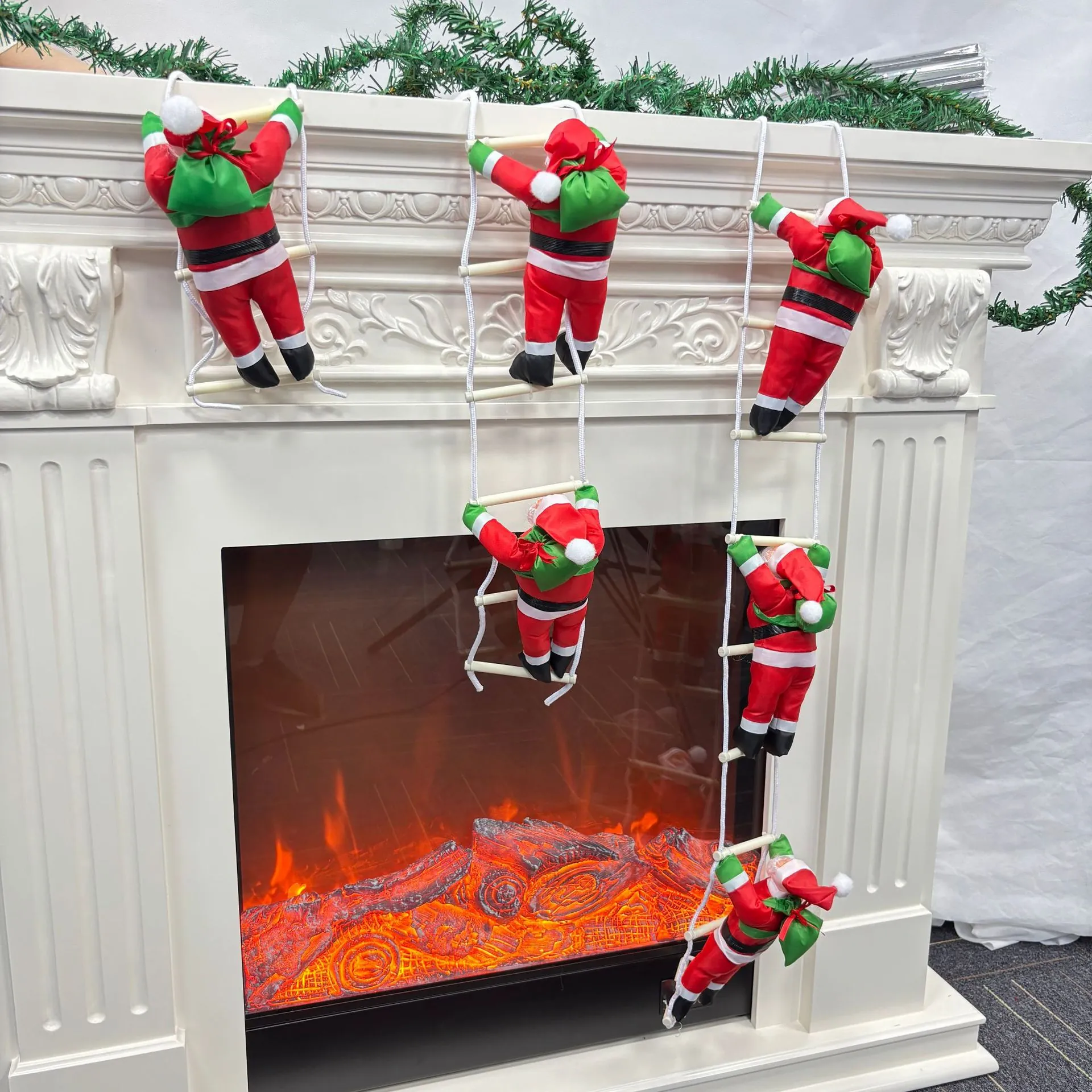 Climbing Santa Claus Christmas Hanging Decoration Fabric Plastic Wood Rope Ladder For Home Window Wall Holiday Decor