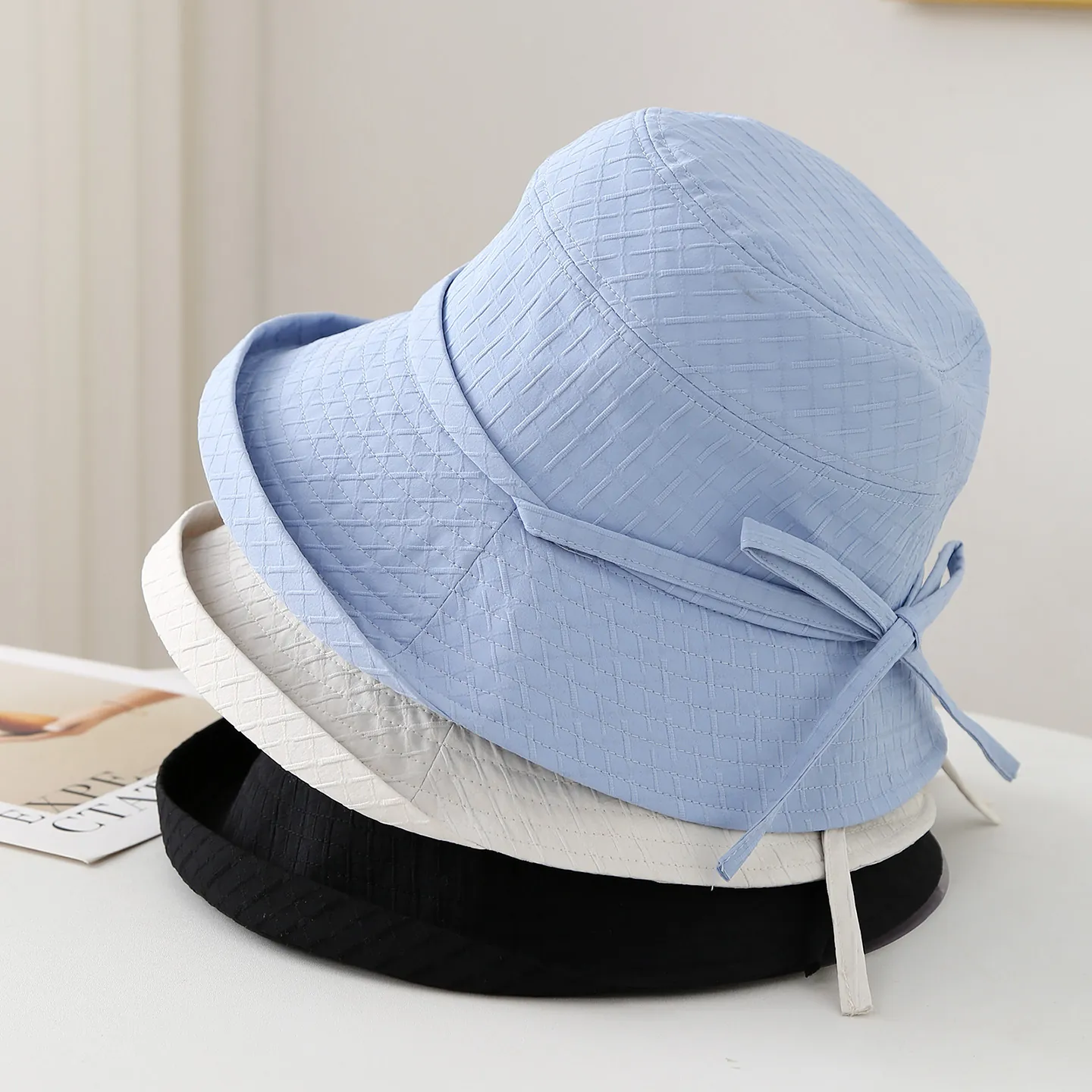 Chapeau Bob Femme Large Bord Pliable Protection Solaire Nœud Papillon Texture Quadrillée Ajustable Été Accessoires
