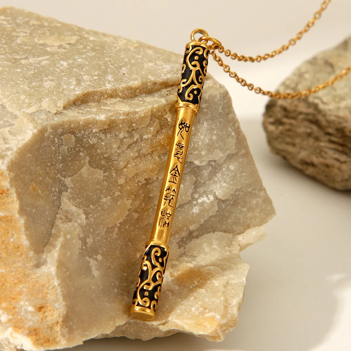 Collier Pendentif Bâton D'or Acier Inoxydable Style Chinois Rétro Bijoux Mythologiques Monkey King