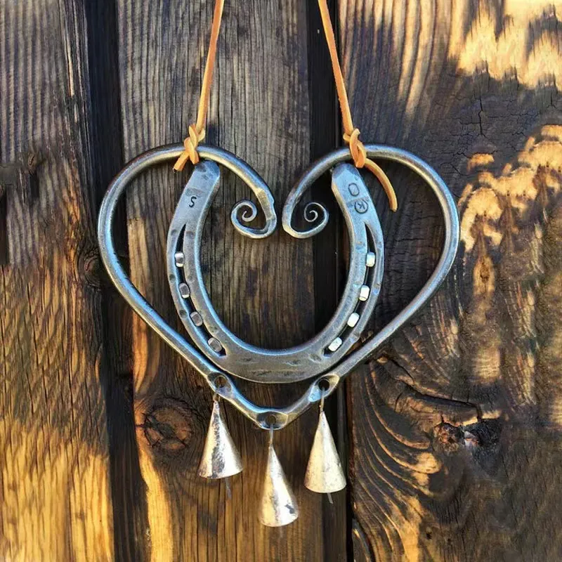 Carillon À Vent Rustique En Métal En Forme De Coeur Fer À Cheval Avec Cloches Pour Décoration De Jardin