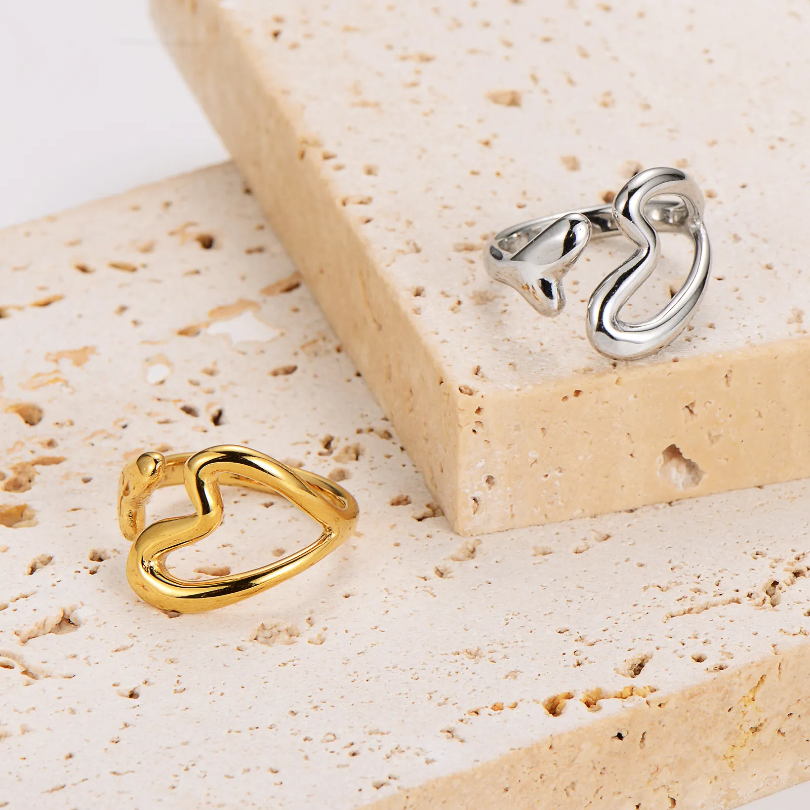 Minimalist Stainless Steel Open Ring For Women Chic Hollow Heart Adjustable Gold Silver Plated Finger Ring Jewelry Gift