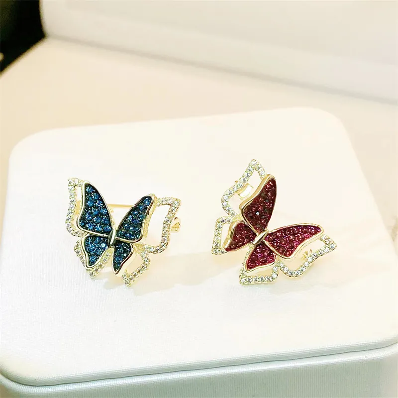 Exquisite Butterfly Brooch For Women Copper Zirconia Inlaid Rhinestone Corsage Pin Butterfly Shape Sweater Scarf Accessory Jewelry Gift