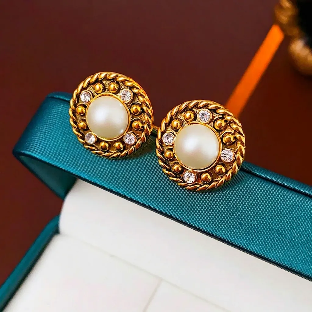Boucles D'oreilles Puces Künstliche Perles Rondes Vintage Alliage Strass Avec Tige En Argent Style Luxe Français Pour Femmes