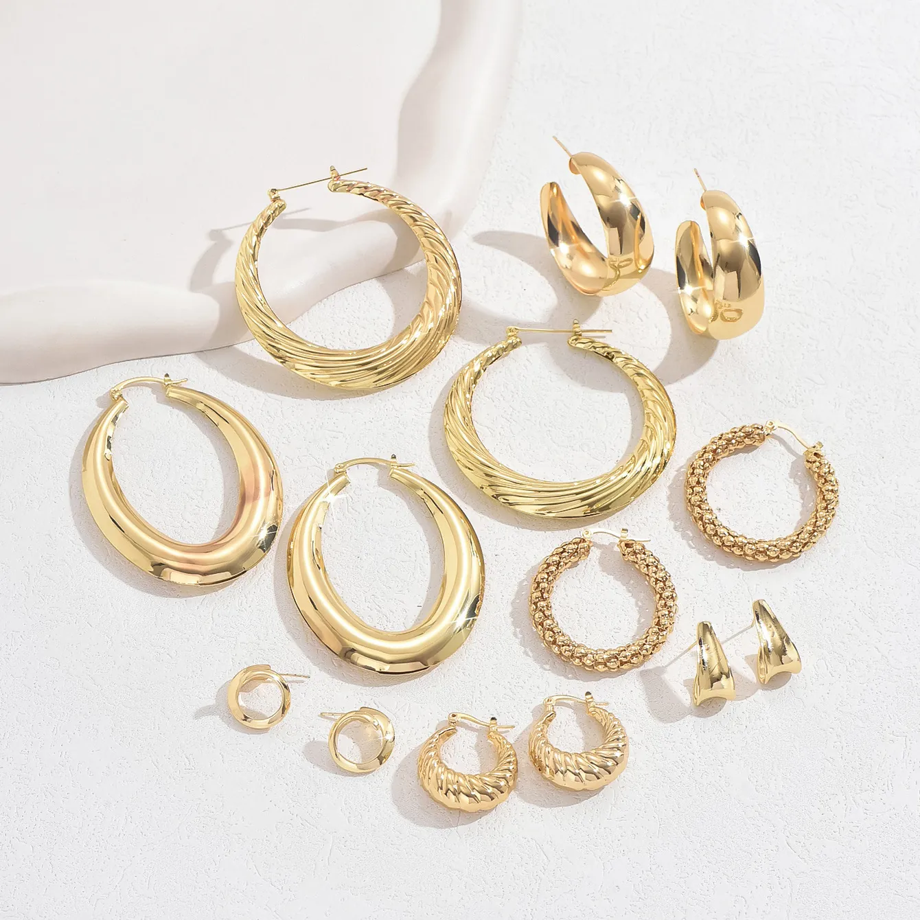 Boucles D'Oreilles Créoles Puces Géométriques Corps En Cuivre Avec Tige En Acier Inoxydable Style Minimaliste Chic Pour Femmes