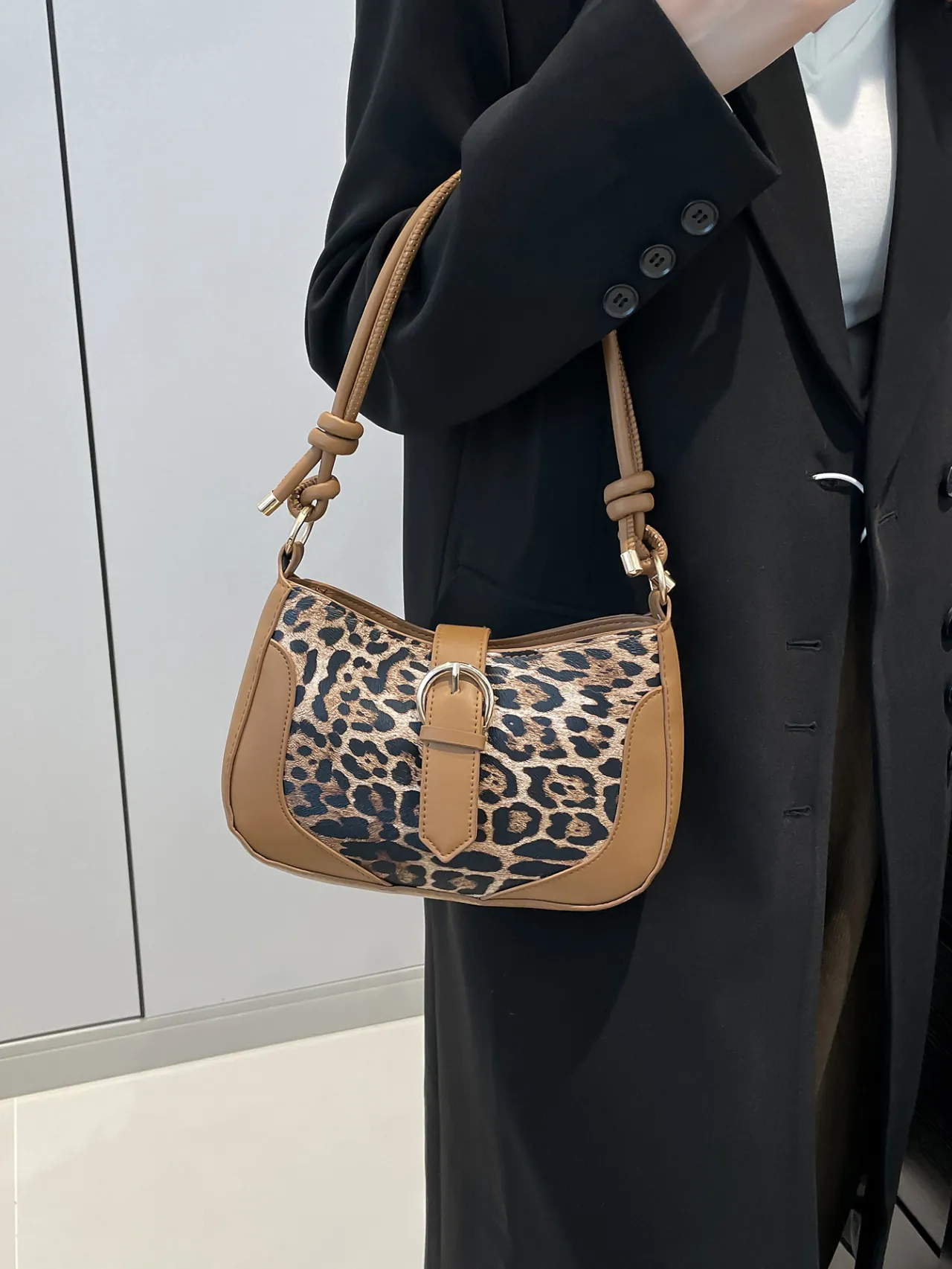 Leopard Print Underarm Bag Women PU Leather Patchwork Metal Buckle Fashion Knot Strap Shoulder Handbag Urban Retro Style