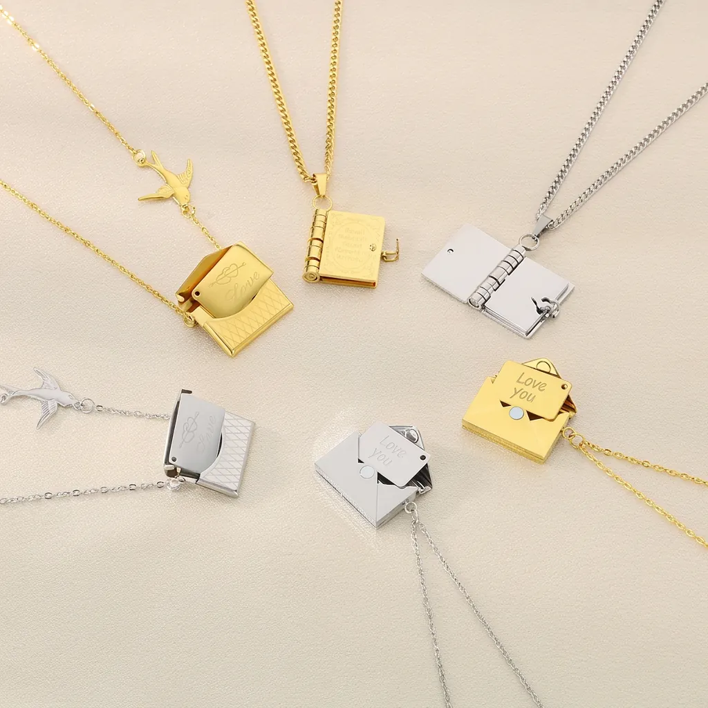 Parure de Bijoux Collier et Bracelet Médaillon Livre Enveloppe en Acier Inoxydable pour Couples avec Gravure Love You