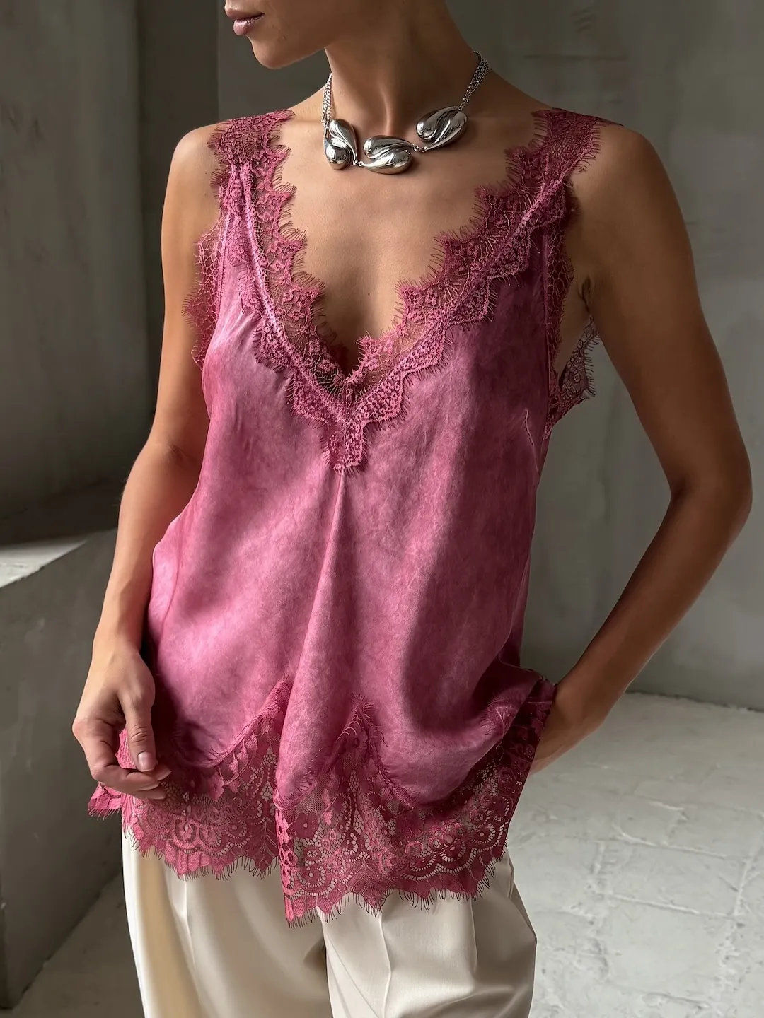 Women Vintage Satin Camisole Lace Trim V Neck Sleeveless Slim Fit Satin Like Summer Tank Top Elegant Innerwear Outerwear
