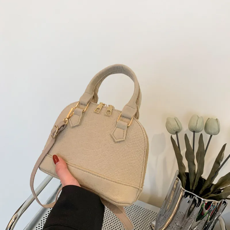Vintage Women Crocodile Embossed PU Leather Shell Bag Trendy Handheld Shoulder Crossbody Purse With Gold Zipper