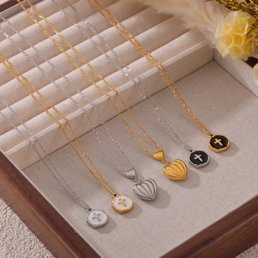 Titanium Steel Heart Cross Pendant Necklace Retro Individual Electroplated Enamel Drip Oil Chain Jewelry For Women Gold Silver