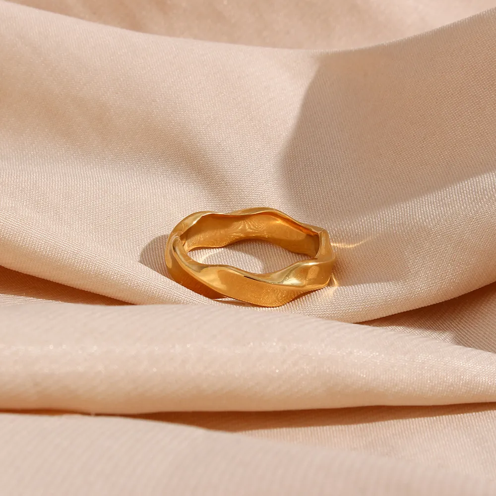 18K Gold Plated Stainless Steel Geometric Wavy Ring For Women Ins Fashion Minimalist Water Ripple Finger Jewelry Gift