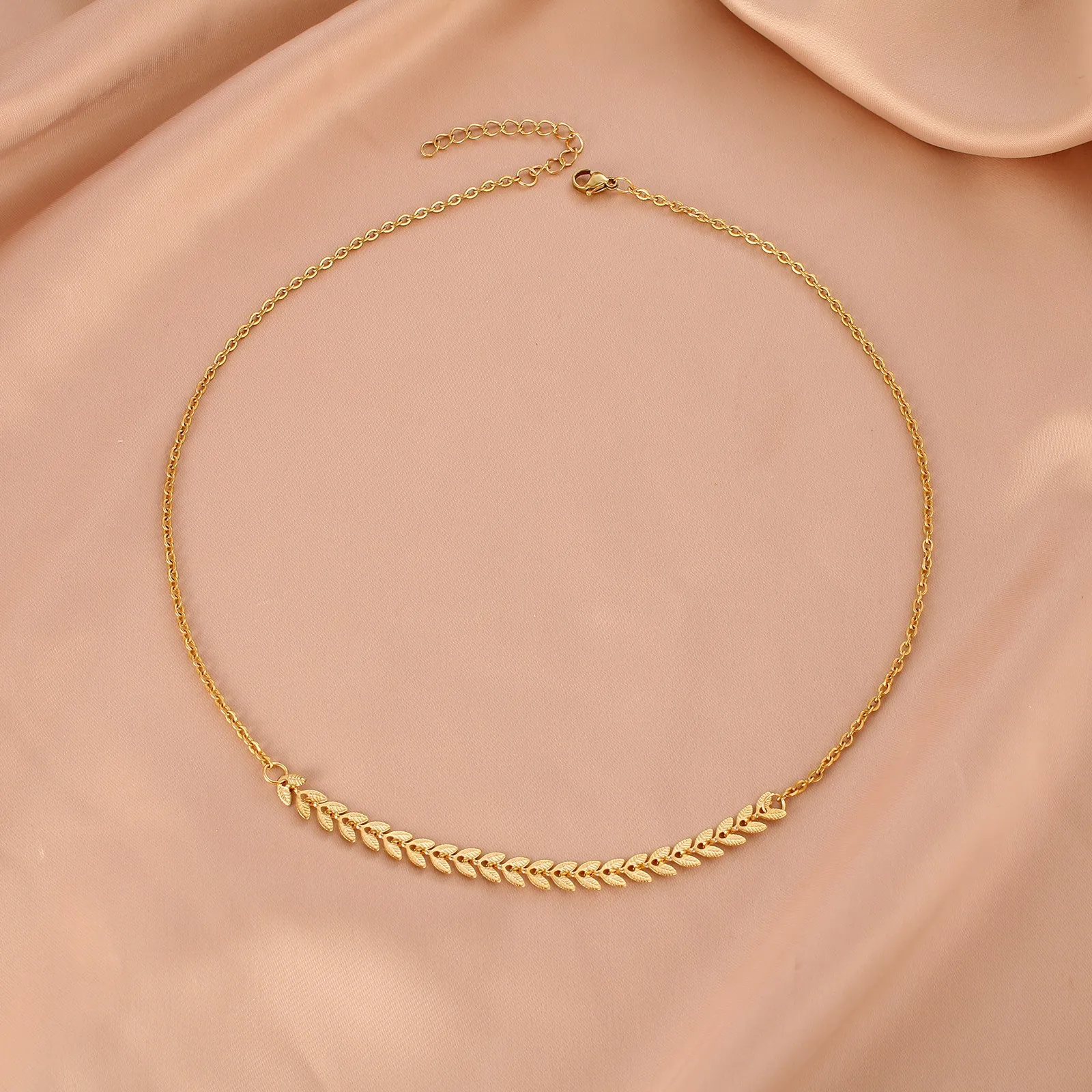 Elegant Leaf Necklace Gold Color Alloy Olive Branch Design Adjustable Choker For Women Stylish Delicate Fashion Jewelry